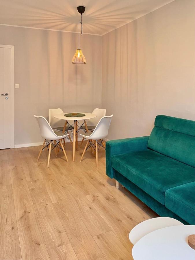 Apartament Przy Atrium, Stacja Metra Rondo Onz Varšava Exteriér fotografie